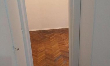 Venta depto 2 Ambientes Apto profesional con Patio Avellaneda Centro. RETASADO!! OPORTUNIDAD!!