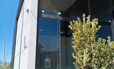 Galpón ubicado en Luciana Rios y Lisandro De La Torre