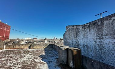 VENTA 2 CASAS 3 AMBIENTES PATIO GALPÓN LANÚS OESTE