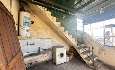 VENTA 2 CASAS 3 AMBIENTES PATIO GALPÓN LANÚS OESTE