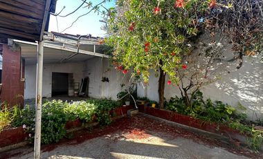 VENTA 2 CASAS 3 AMBIENTES PATIO GALPÓN LANÚS OESTE