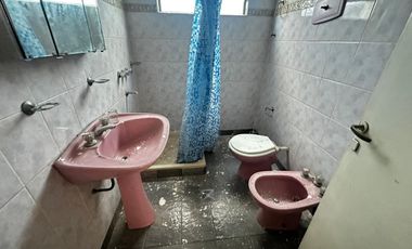 VENTA 2 CASAS 3 AMBIENTES PATIO GALPÓN LANÚS OESTE