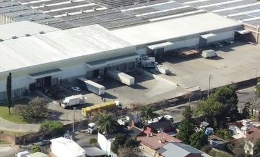 Alquiler de deposito 3800 m2 - Pablo podesta