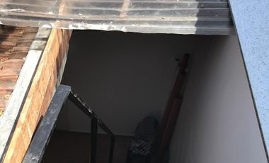 Casa tipo departamento 3 ambientes a metros de Antártida e Yrigoyen