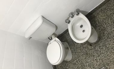 Casa tipo departamento 3 ambientes a metros de Antártida e Yrigoyen