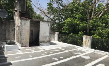 Casa tipo departamento 3 ambientes a metros de Antártida e Yrigoyen