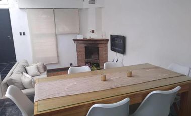 Casa en venta - 2 Dormitorios 1 Baño - Quilmes