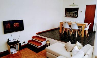 Casa en venta - 2 Dormitorios 1 Baño - Quilmes