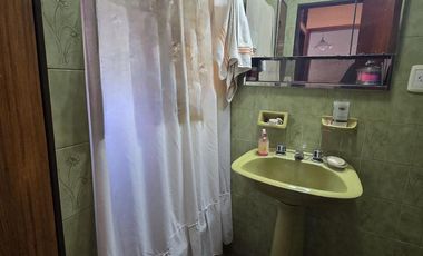 VENTA CASA 6 AMBIENTES EN VILLA ADELINA