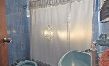 VENTA CASA 6 AMBIENTES EN VILLA ADELINA