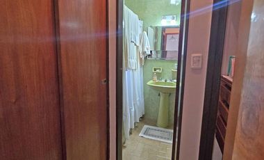 VENTA CASA 6 AMBIENTES EN VILLA ADELINA