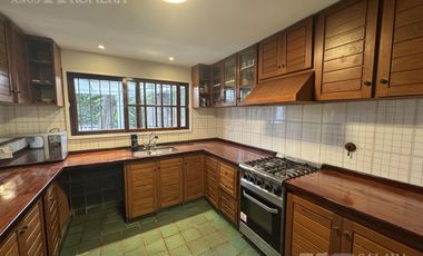 Venta Casa 7 ambientes en Vicente Lopez