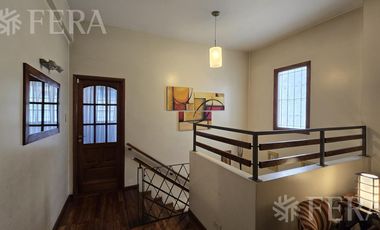 Venta casa 4 ambientes con cochera y parque en Barracas
