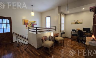 Venta casa 4 ambientes con cochera y parque en Barracas