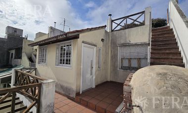 Venta casa 4 ambientes con cochera y parque en Barracas