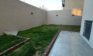 Departamento en venta - 3 Dormitorios 2 Baños - 117mts2 - Berazategui