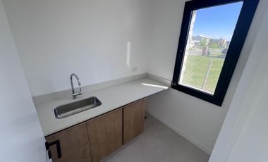 Venta Casa 4 dormitorios en  Santa Ana