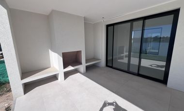 Venta Casa 4 dormitorios en  Santa Ana