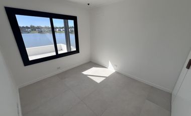 Venta Casa 4 dormitorios en  Santa Ana