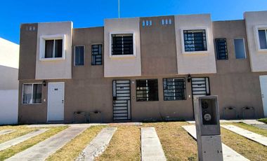 Casa Seminueva en Valle de Lirios, Zumpango
