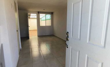 Casa Seminueva en Valle de Lirios, Zumpango