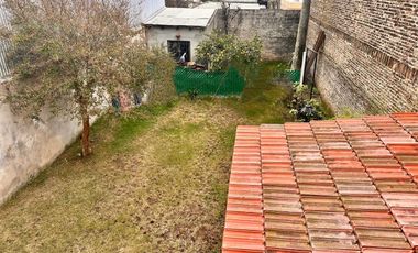 Casa a metros de Bv 27 Febrero y Av Rouillón. Zona Industrial y Comercial. Ideal Galpon