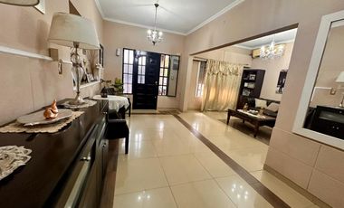 Casa a metros de Bv 27 Febrero y Av Rouillón. Zona Industrial y Comercial. Ideal Galpon