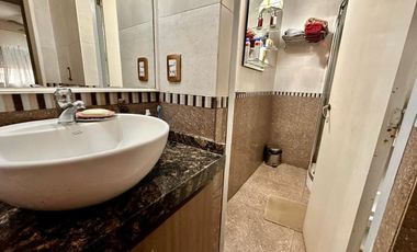 Casa a metros de Bv 27 Febrero y Av Rouillón. Zona Industrial y Comercial. Ideal Galpon