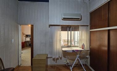 CASA DIVIDIDA EN 2 UNIDADES COMPLETAMENTE INDEPENDIENTE