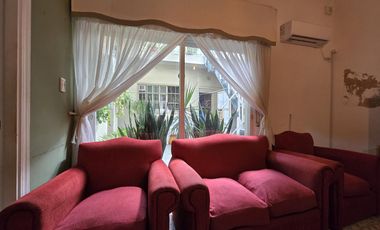 CASA DIVIDIDA EN 2 UNIDADES COMPLETAMENTE INDEPENDIENTE