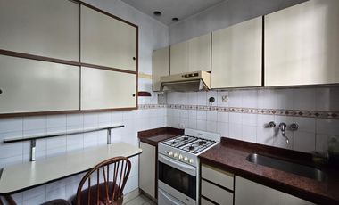 CASA DIVIDIDA EN 2 UNIDADES COMPLETAMENTE INDEPENDIENTE