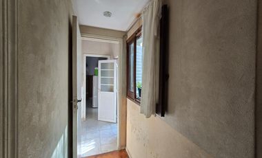 CASA DIVIDIDA EN 2 UNIDADES COMPLETAMENTE INDEPENDIENTE