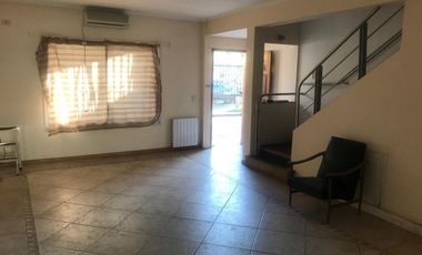 Villa Adelina, muy buen duplex 3 dormitorios, a 2 cuadras del Golf, proximo Panamericana, alquiler