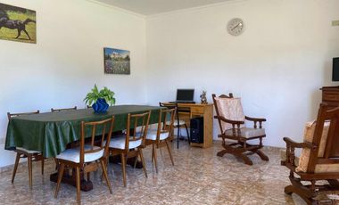 Casa en venta - 3 Dormitorios 2 Baños - 238Mts2 - Roque Perez