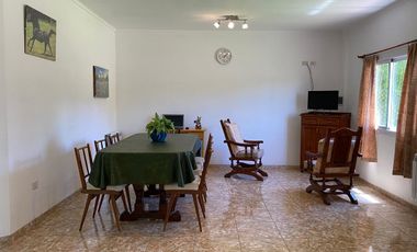 Casa en venta - 3 Dormitorios 2 Baños - 238Mts2 - Roque Perez