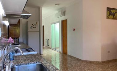 Casa en venta - 3 Dormitorios 2 Baños - 238Mts2 - Roque Perez