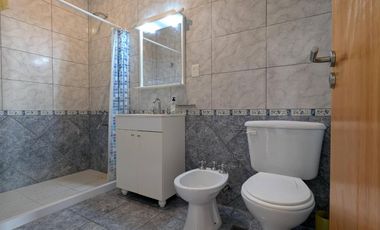 Casa en venta - 3 Dormitorios 2 Baños - 238Mts2 - Roque Perez