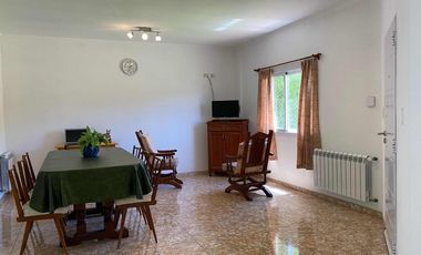 Casa en venta - 3 Dormitorios 2 Baños - 238Mts2 - Roque Perez