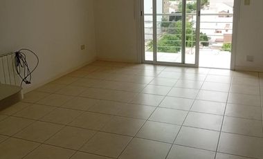 Alquiler departamento dos dormitorios con cochera doble