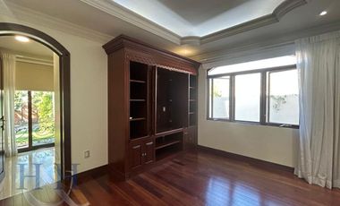 Casa en Renta con amplios espacios en Puerta de Hierro