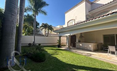 Casa en Renta con amplios espacios en Puerta de Hierro