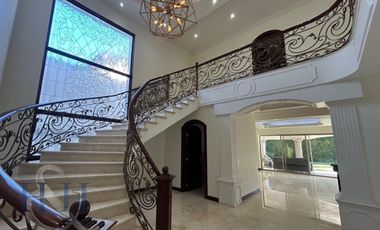 Casa en Renta con amplios espacios en Puerta de Hierro