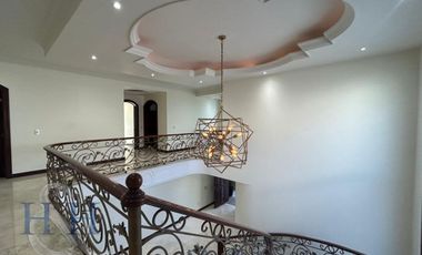 Casa en Renta con amplios espacios en Puerta de Hierro