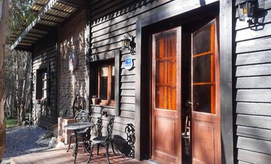 Casa en venta - 2 Dormitorios 2 Baños - Cochera - 10.000Mts2 - Ramallo