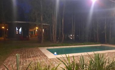 Casa en venta - 2 Dormitorios 2 Baños - Cochera - 10.000Mts2 - Ramallo