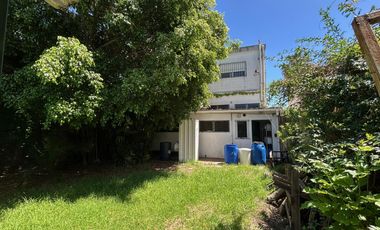 Depósito con oficina en zona industrial con habilitación laboratorio cosmética