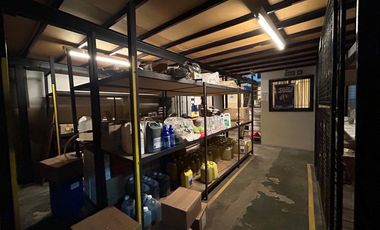 Depósito con oficina en zona industrial con habilitación laboratorio cosmética