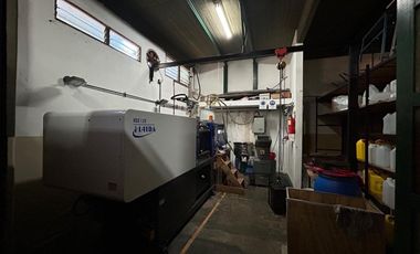 Depósito con oficina en zona industrial con habilitación laboratorio cosmética
