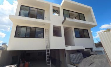 CASA EN VENTA PARA ESTRENAR EN BOSQUE REAL, HUIXQUILUCAN