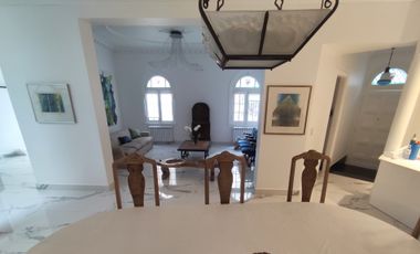 ALQUILER  CASA BELGRANO RECICLADA respetando lo clasico MALASIA Y GOROSTIAGA COCHERA